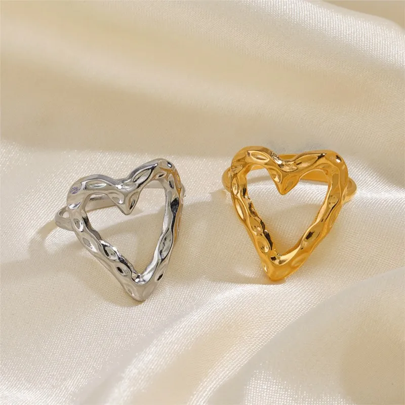 Openhearted Connection Ring